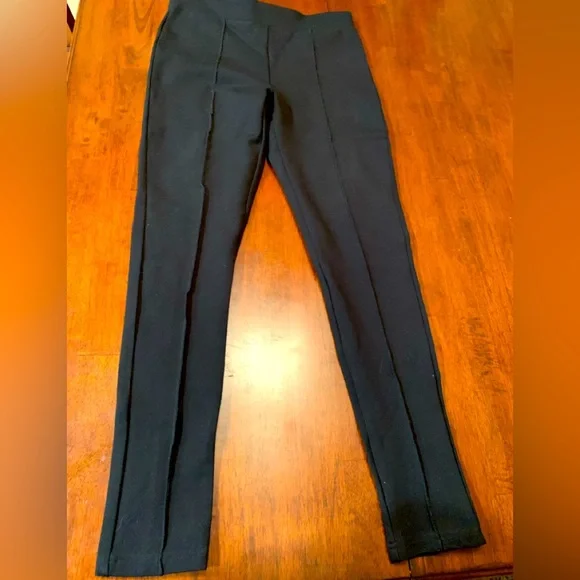 Like new BEBE size M woolish / spandex high quality pants/ leggings, must have!